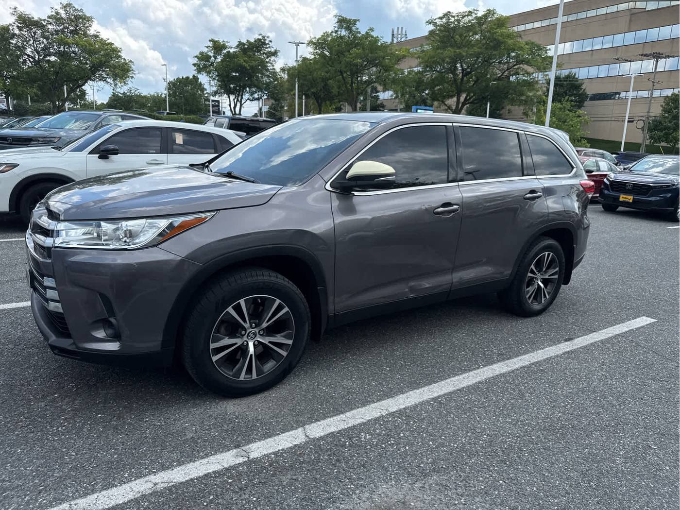 2019 Toyota Highlander LE V6 — SUV — 78,609 mi — Cockeysville, MD