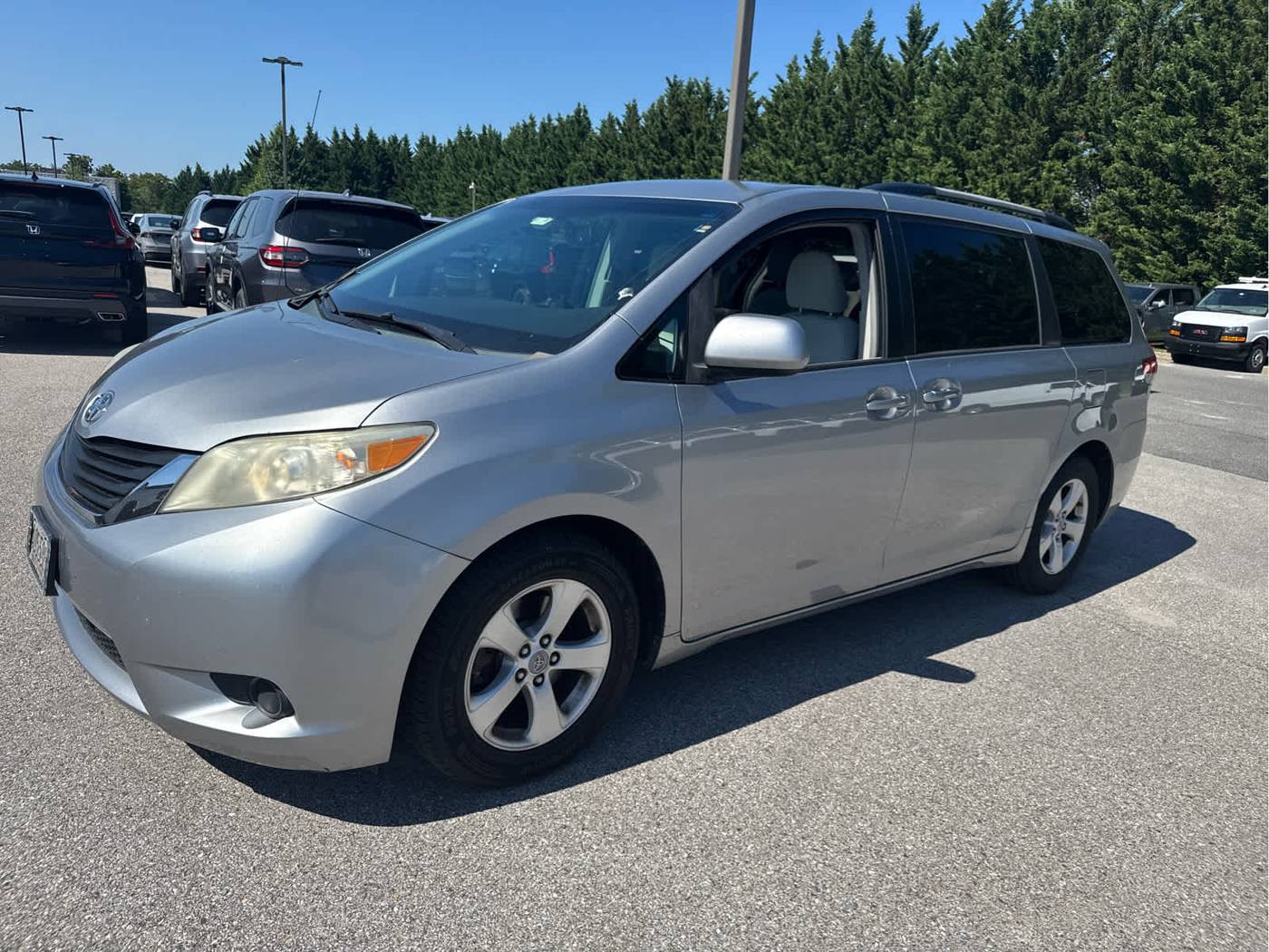 2011 Toyota Sienna LE — Minivan — 68,838 mi — Cockeysville, MD