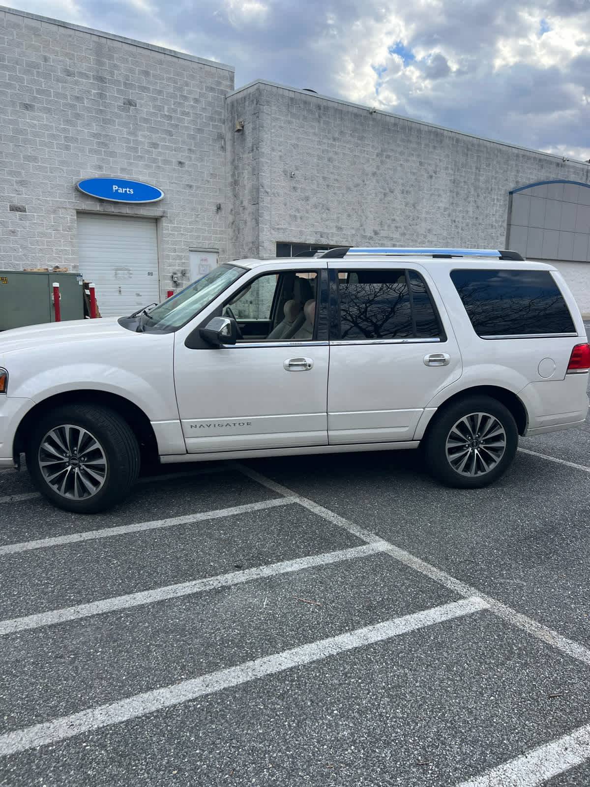 2015 Lincoln Navigator Standard — SUV — 149,083 mi — Cockeysville, MD