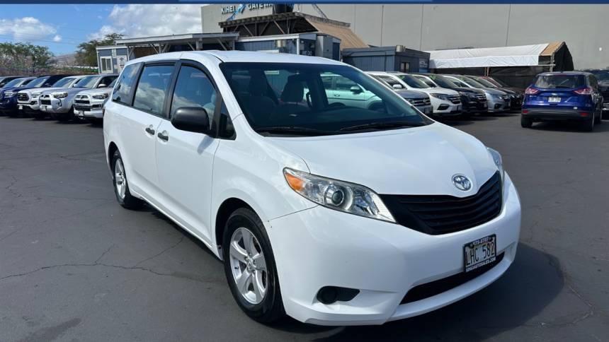 2017 Toyota Sienna L — Minivan — 82,218 mi — Kihel, HI
