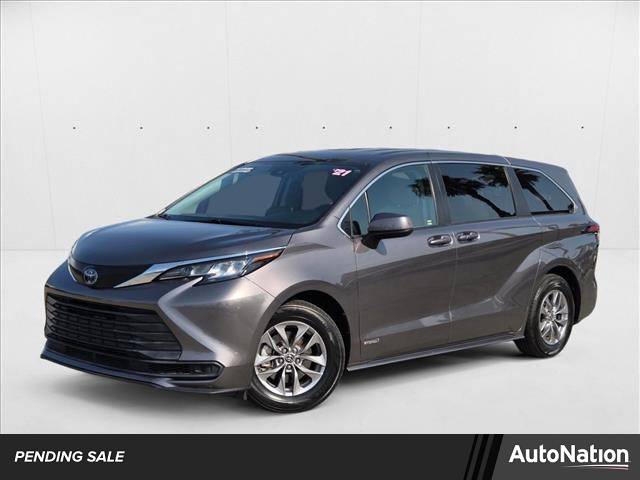 2021 Toyota Sienna LE — Minivan — 42,573 mi — Las Vegas, NV