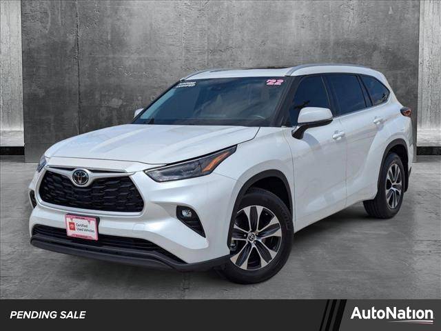 2022 Toyota Highlander XLE — SUV — 12,591 mi — Las Vegas, NV