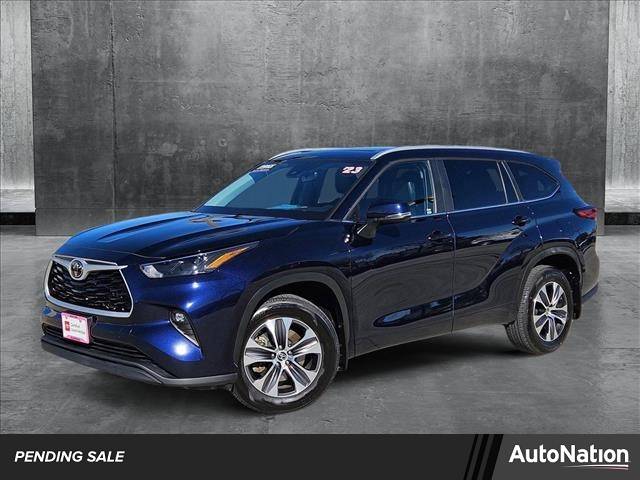 2023 Toyota Highlander XLE — SUV — 24,136 mi — Las Vegas, NV