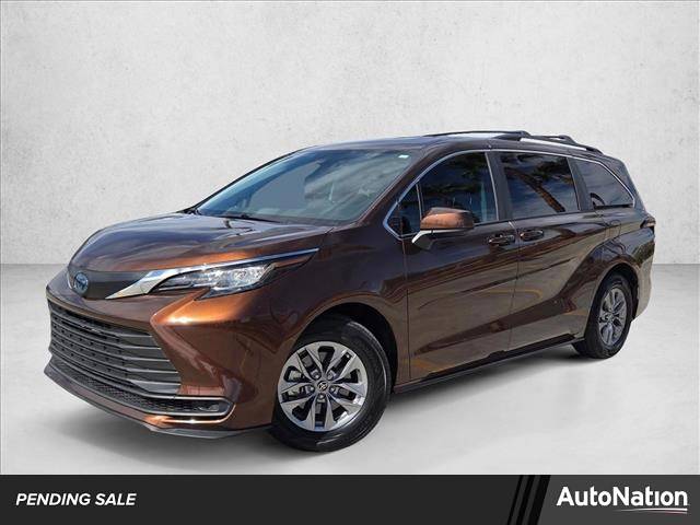 2022 Toyota Sienna LE — Minivan — 31,462 mi — Las Vegas, NV