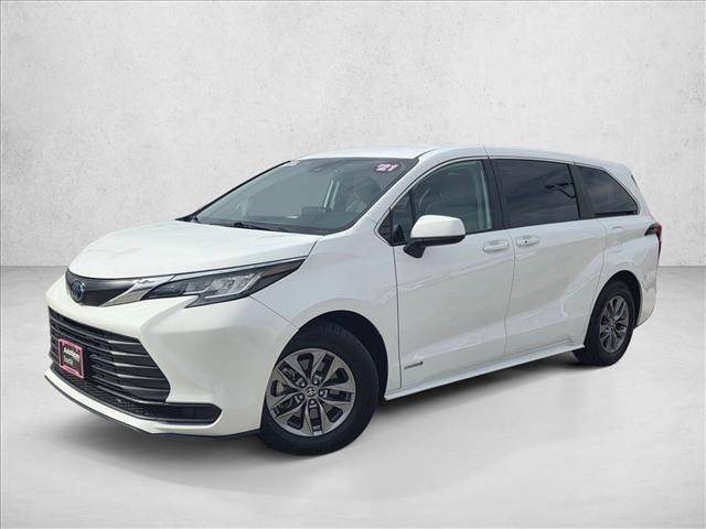 2021 Toyota Sienna LE — Minivan — 106,791 mi — Las Vegas, NV