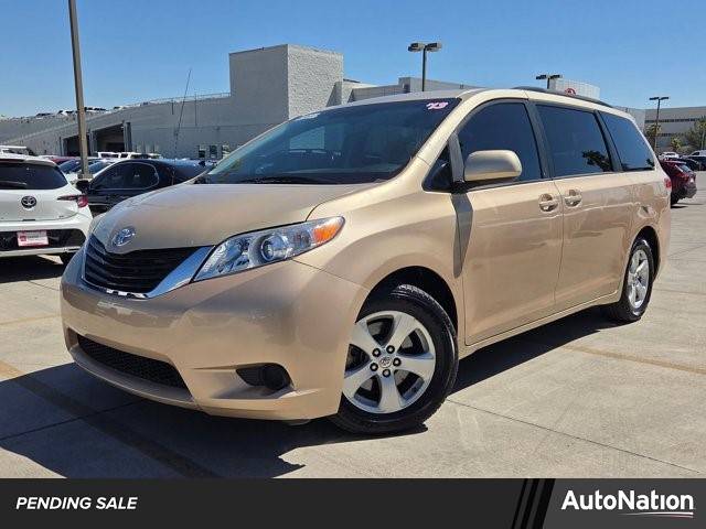 2013 Toyota Sienna LE — Minivan — 92,621 mi — Las Vegas, NV