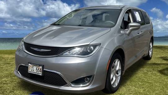 2018 Chrysler Pacifica Touring Plus — Minivan — 52,127 mi — Honolulu, HI