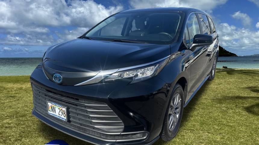 2023 Toyota Sienna LE — Minivan — 19,881 mi — Honolulu, HI