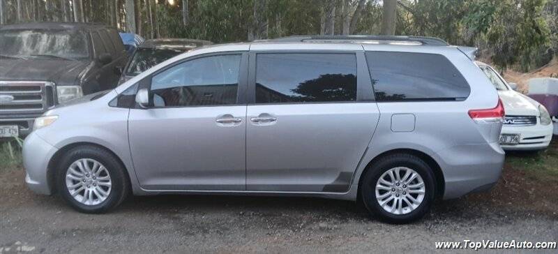 2011 Toyota Sienna XLE — Minivan — 124,717 mi — Wahiawa, HI