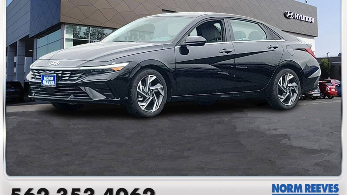 2024 Hyundai Elantra SEL — Sedan — 3,202 mi — Cerritos, CA