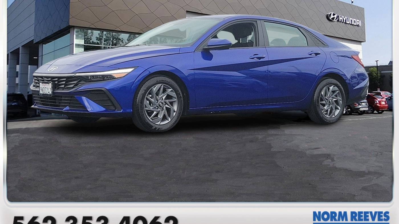 2024 Hyundai Elantra SEL — Sedan — 4,979 mi — Cerritos, CA