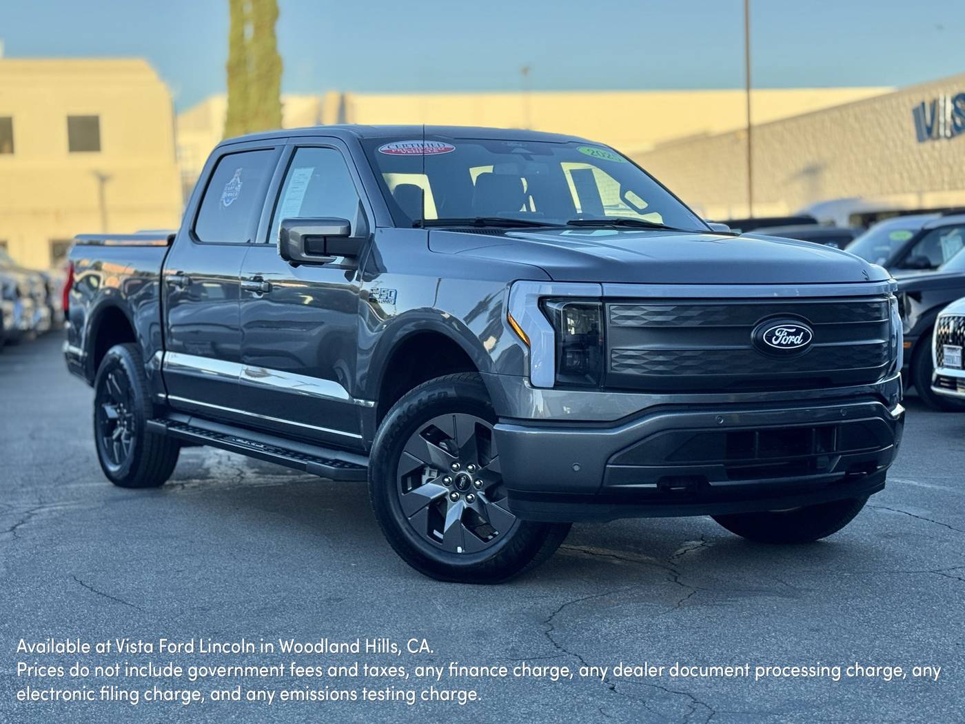 2025 Ford F-150 Lightning LARIAT — Pickup Truck — 1,363 mi — Woodland Hills, CA