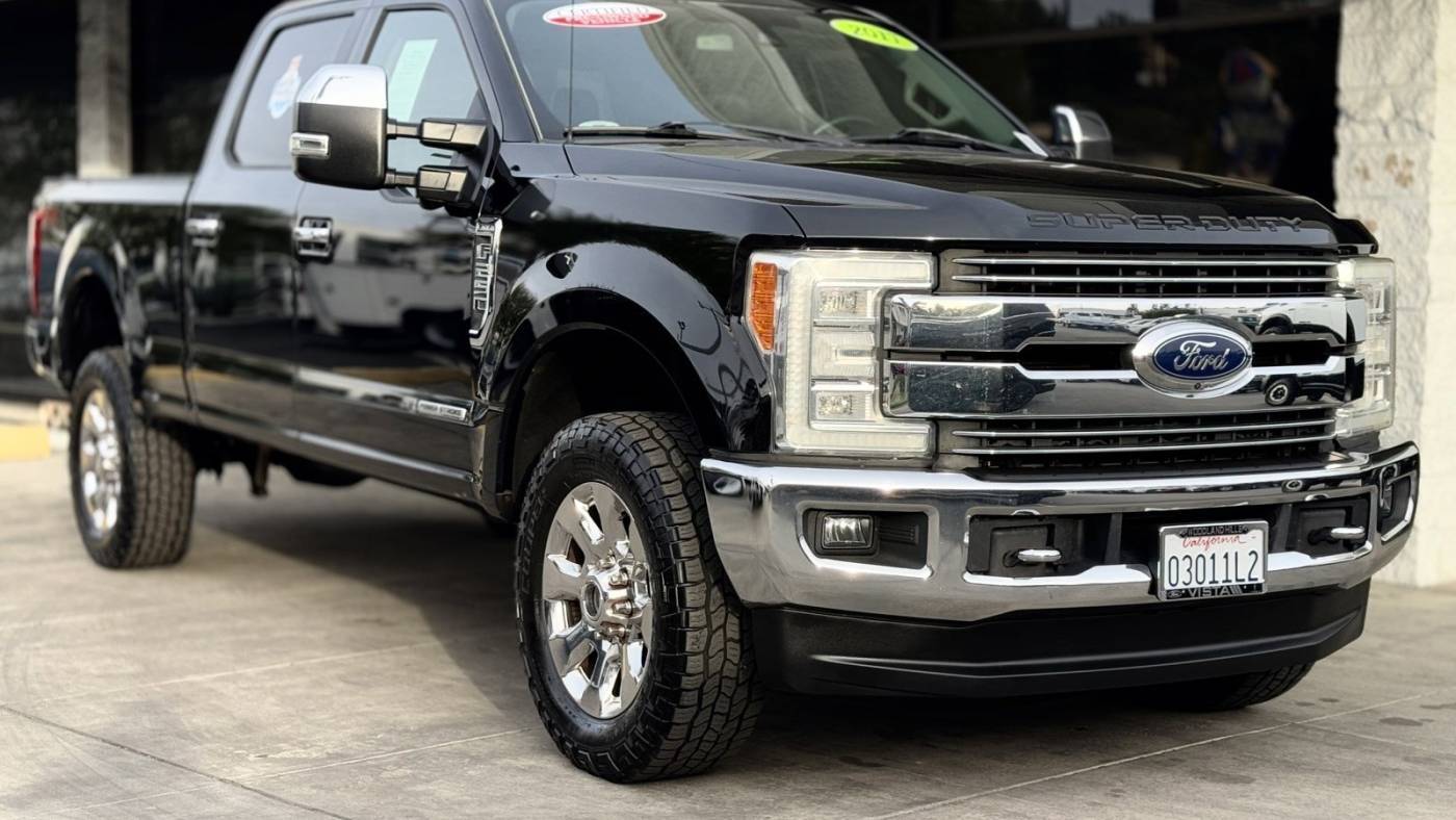 2017 Ford Super Duty F-250 Lariat — Pickup Truck — 71,437 mi — Woodland Hills, CA