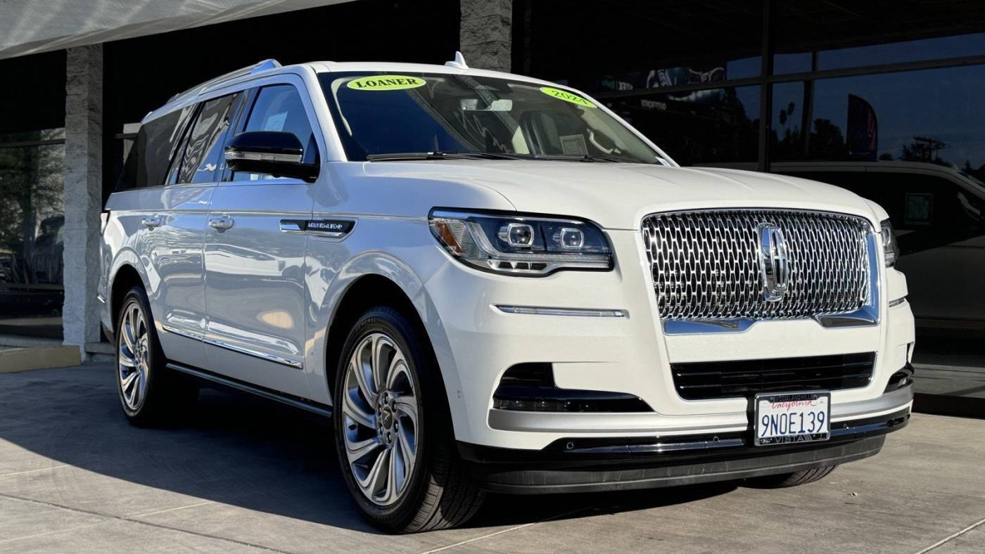 2024 Lincoln Navigator Reserve — SUV — 2,328 mi — Woodland Hills, CA