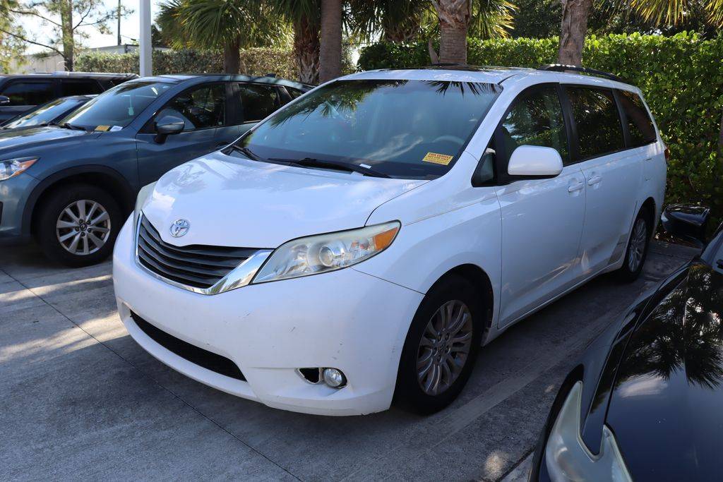 2013 Toyota Sienna XLE — Minivan — 193,388 mi — West Palm Beach, FL