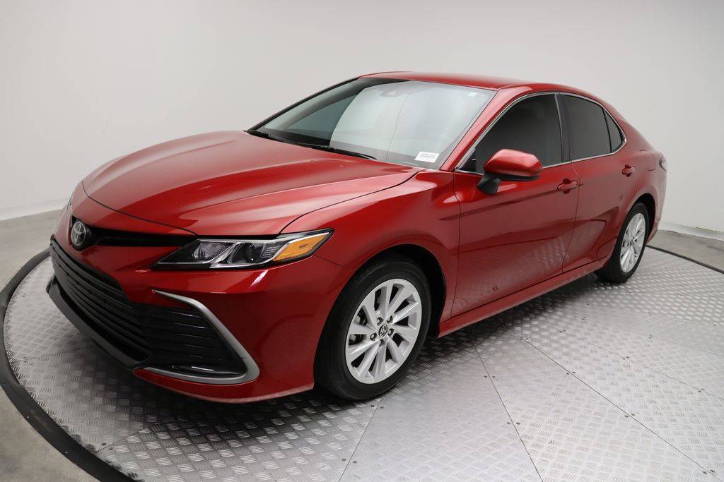 2024 Toyota Camry LE — Sedan — 13,975 mi — West Palm Beach, FL