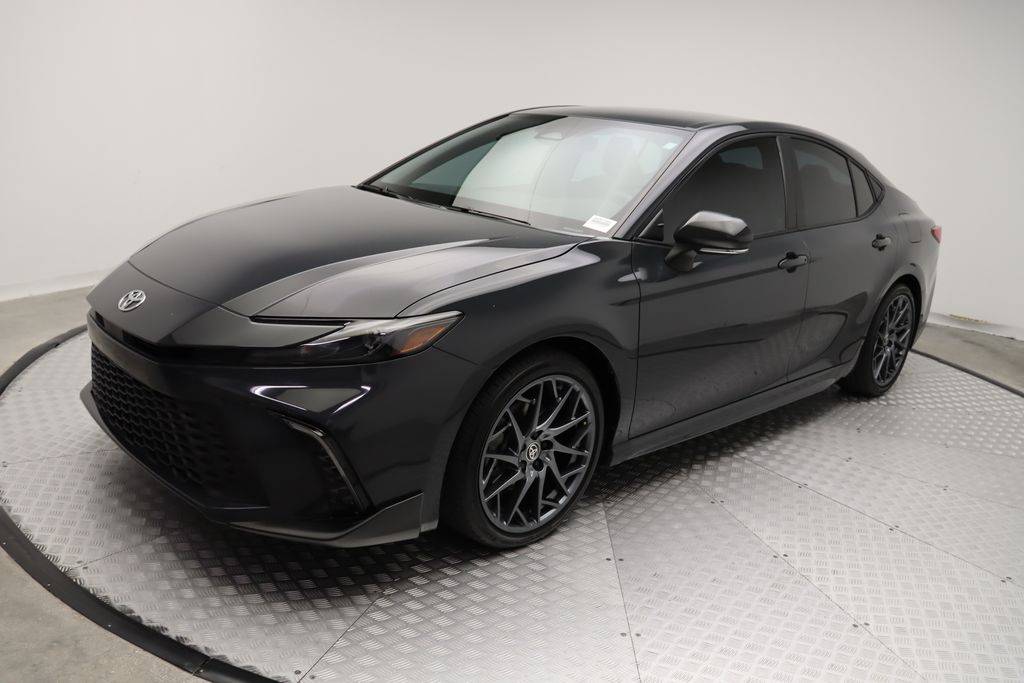 2025 Toyota Camry Hybrid SE — Sedan — 17,067 mi — West Palm Beach, FL