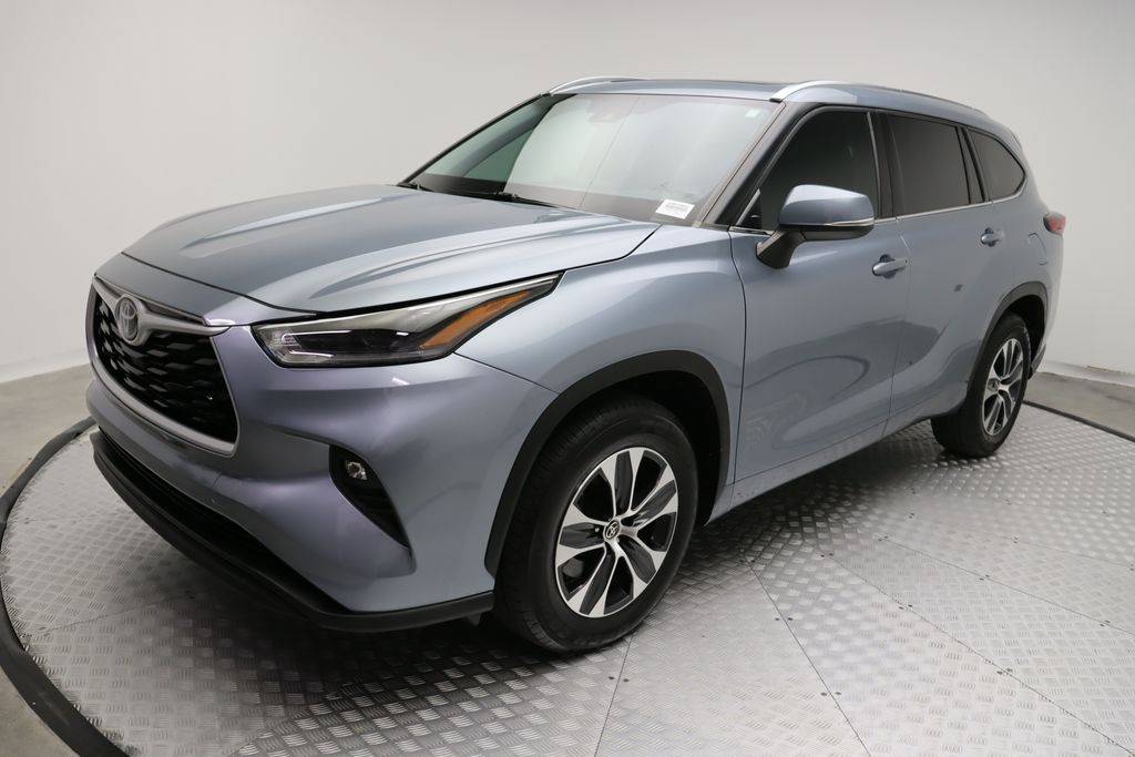 2021 Toyota Highlander XLE — SUV — 22,194 mi — West Palm Beach, FL