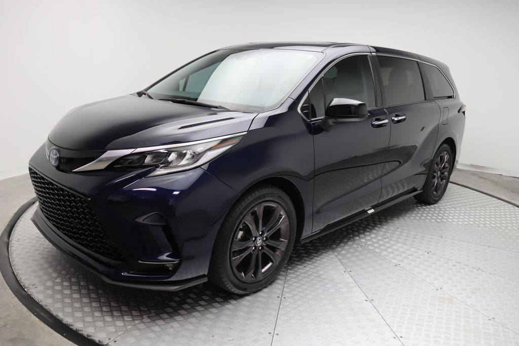 2024 Toyota Sienna XSE — Minivan — 1,181 mi — West Palm Beach, FL