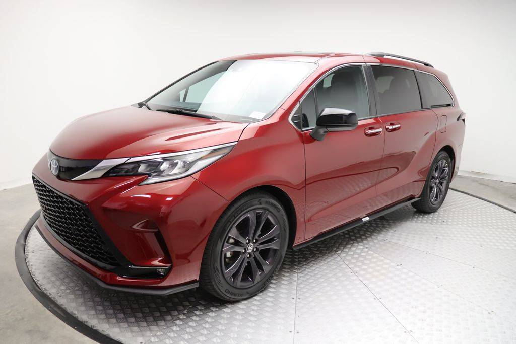 2022 Toyota Sienna XSE — Minivan — 27,492 mi — West Palm Beach, FL