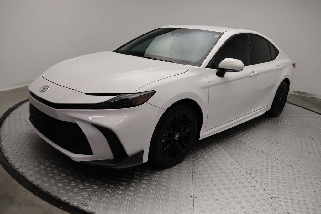 2025 Toyota Camry Hybrid SE — Sedan — 7,616 mi — West Palm Beach, FL