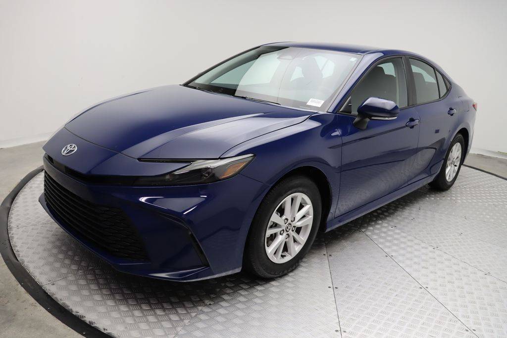 2025 Toyota Camry LE — Sedan — 15,441 mi — West Palm Beach, FL