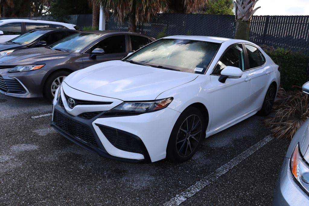 2022 Toyota Camry SE — Sedan — 30,379 mi — West Palm Beach, FL
