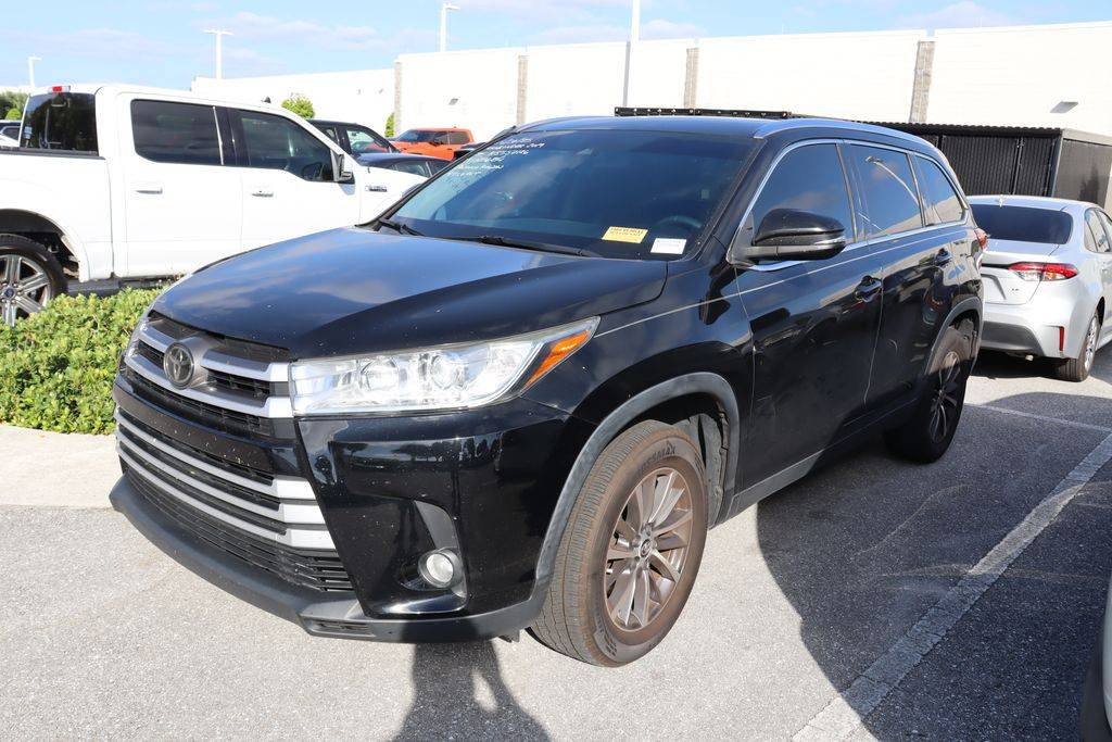 2019 Toyota Highlander SE V6 — SUV — 103,684 mi — West Palm Beach, FL