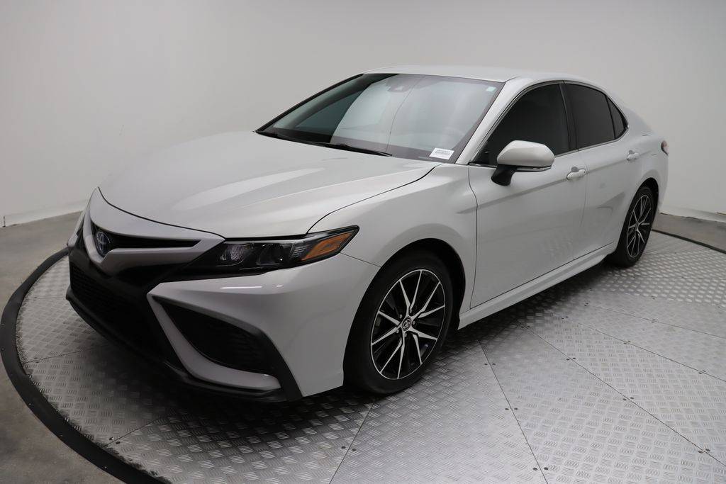 2023 Toyota Camry Hybrid SE — Sedan — 20,026 mi — West Palm Beach, FL
