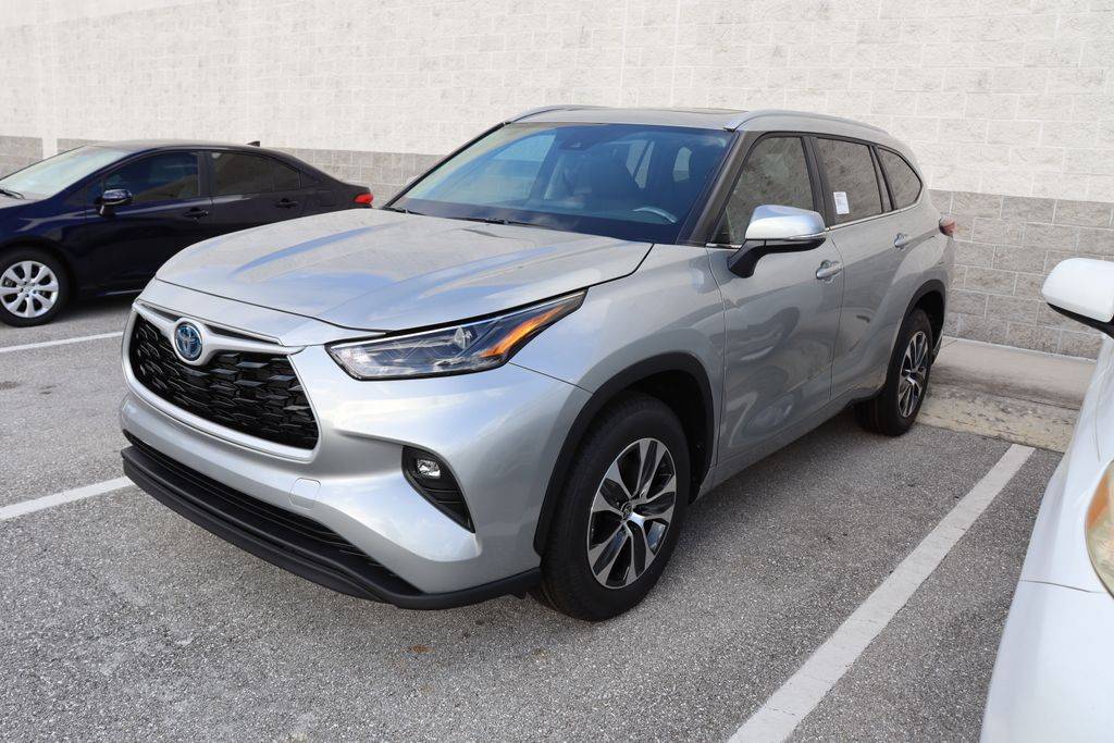 2024 Toyota Highlander Hybrid XLE — SUV — 9,609 mi — West Palm Beach, FL