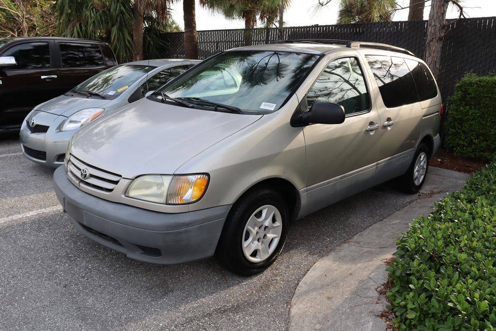 2002 Toyota Sienna CE — Minivan — 139,514 mi — West Palm Beach, FL