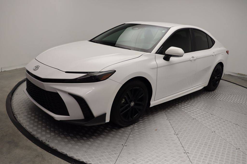 2025 Toyota Camry Hybrid SE — Sedan — 9,606 mi — West Palm Beach, FL
