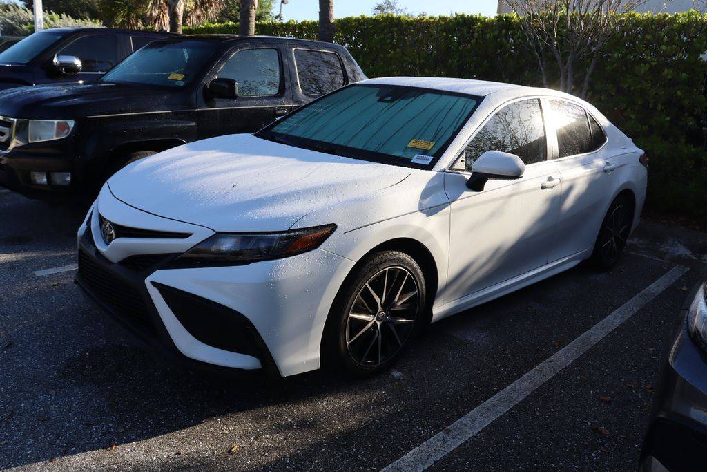 2021 Toyota Camry SE — Sedan — 83,595 mi — West Palm Beach, FL