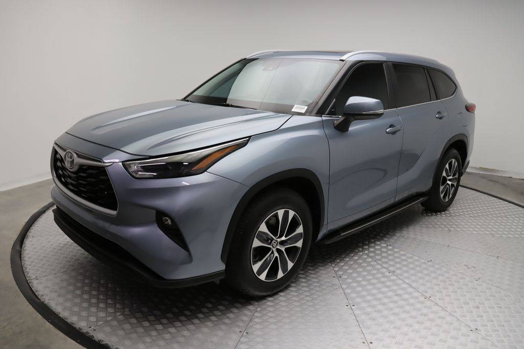2023 Toyota Highlander XLE — SUV — 52,172 mi — West Palm Beach, FL