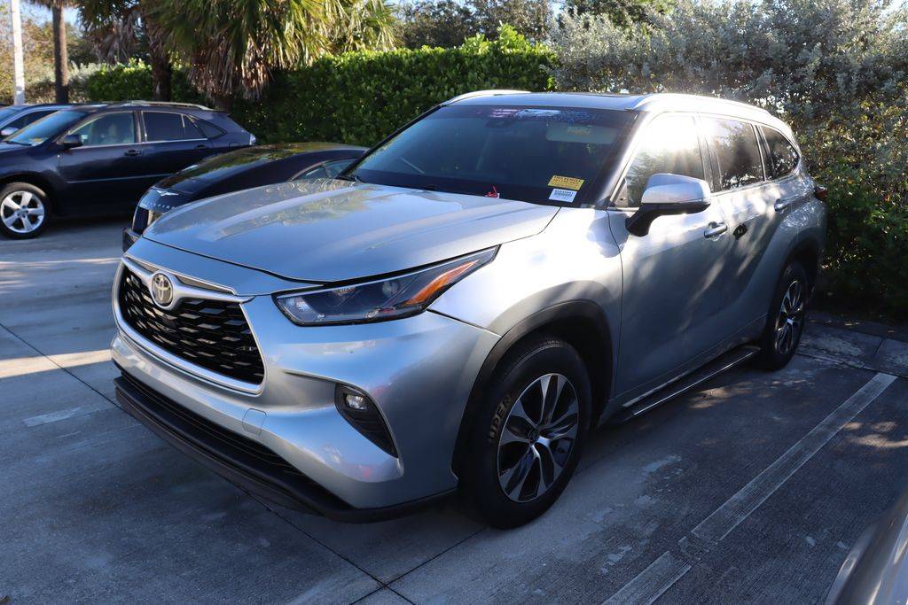 2021 Toyota Highlander XLE — SUV — 44,151 mi — West Palm Beach, FL