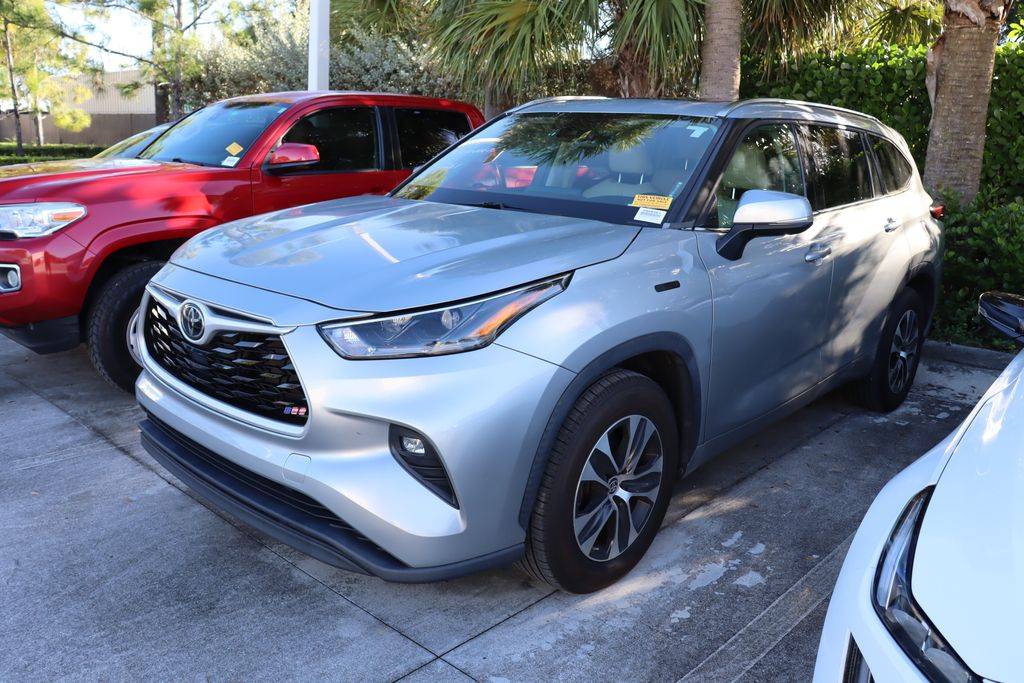 2021 Toyota Highlander XLE — SUV — 85,743 mi — West Palm Beach, FL