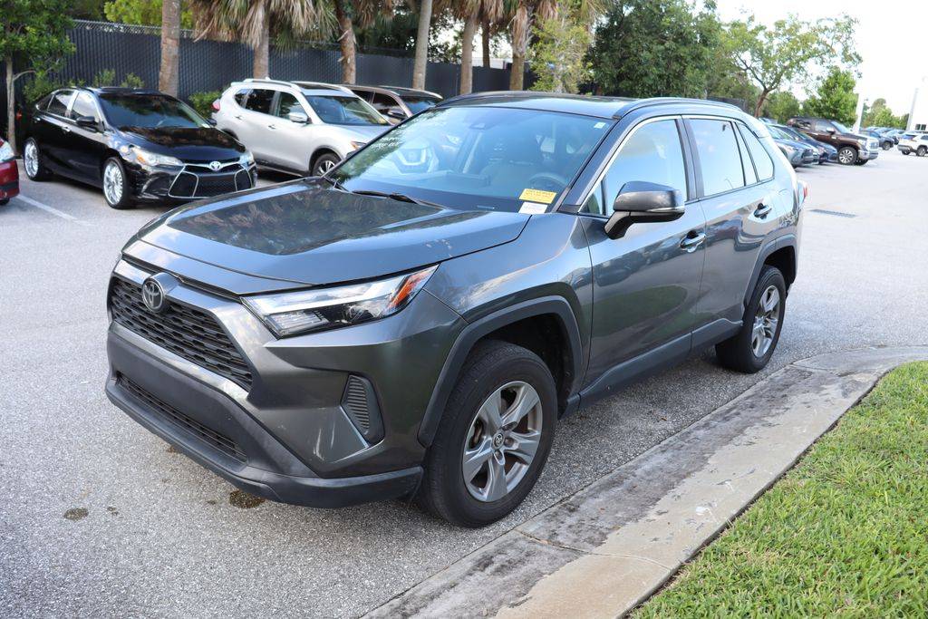 2022 Toyota RAV4 XLE — SUV — 50,190 mi — West Palm Beach, FL