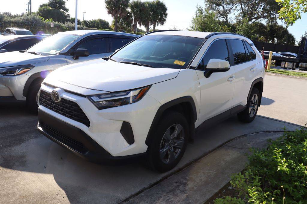 2024 Toyota RAV4 XLE — SUV — 25,402 mi — West Palm Beach, FL