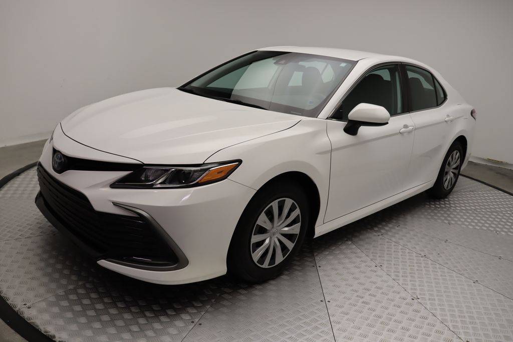 2022 Toyota Camry Hybrid LE — Sedan — 28,776 mi — West Palm Beach, FL
