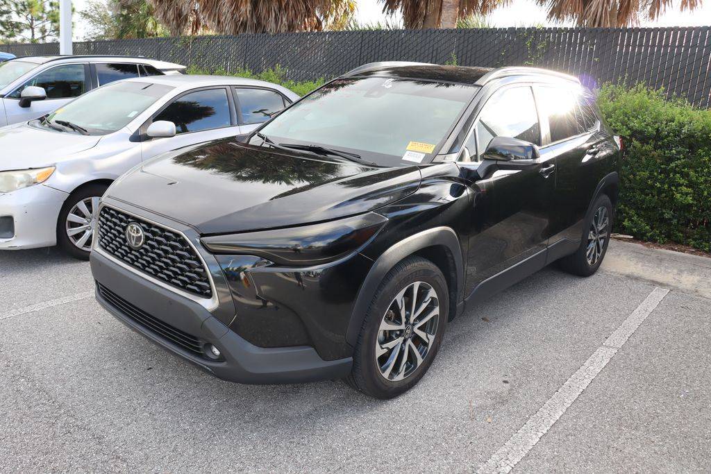 2022 Toyota Corolla Cross XLE — SUV — 9,138 mi — West Palm Beach, FL