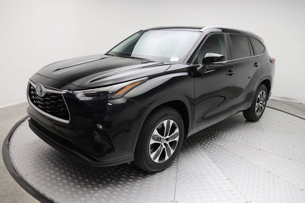 2024 Toyota Highlander LE — SUV — 22,305 mi — West Palm Beach, FL