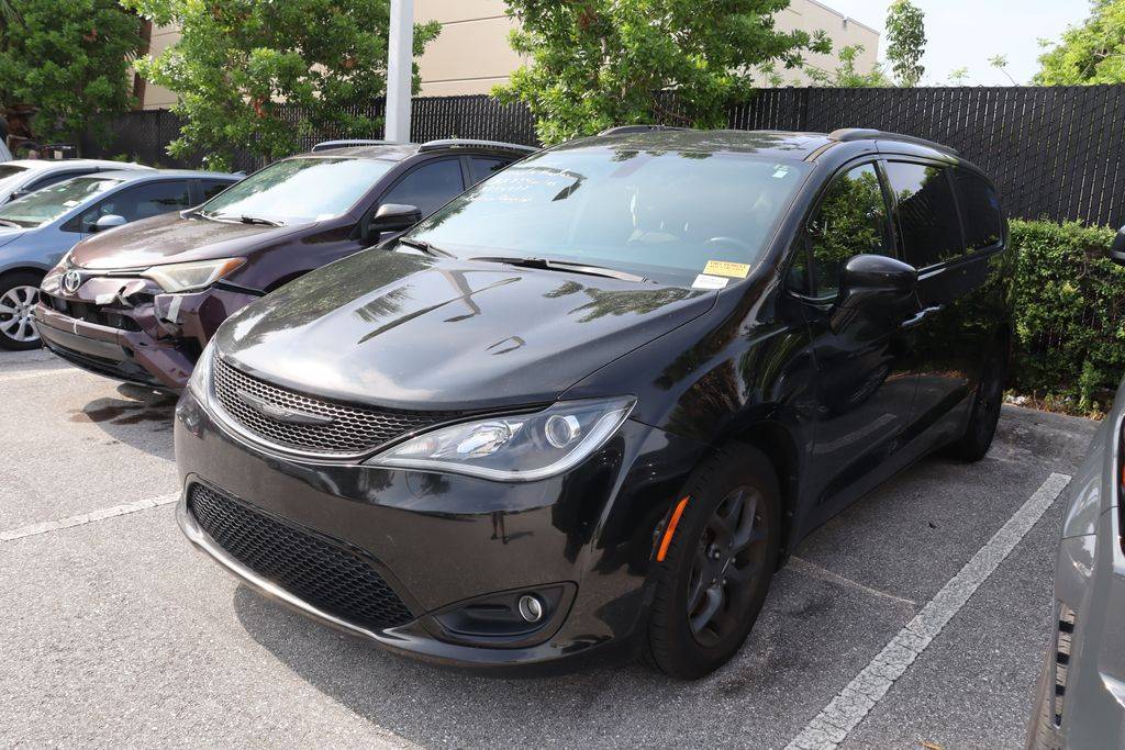 2020 Chrysler Pacifica Touring L — Minivan — 82,354 mi — West Palm Beach, FL