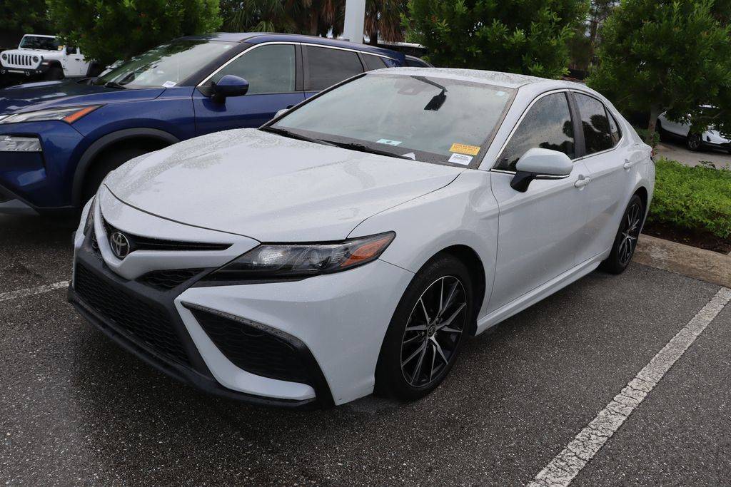 2022 Toyota Camry SE — Sedan — 35,568 mi — West Palm Beach, FL