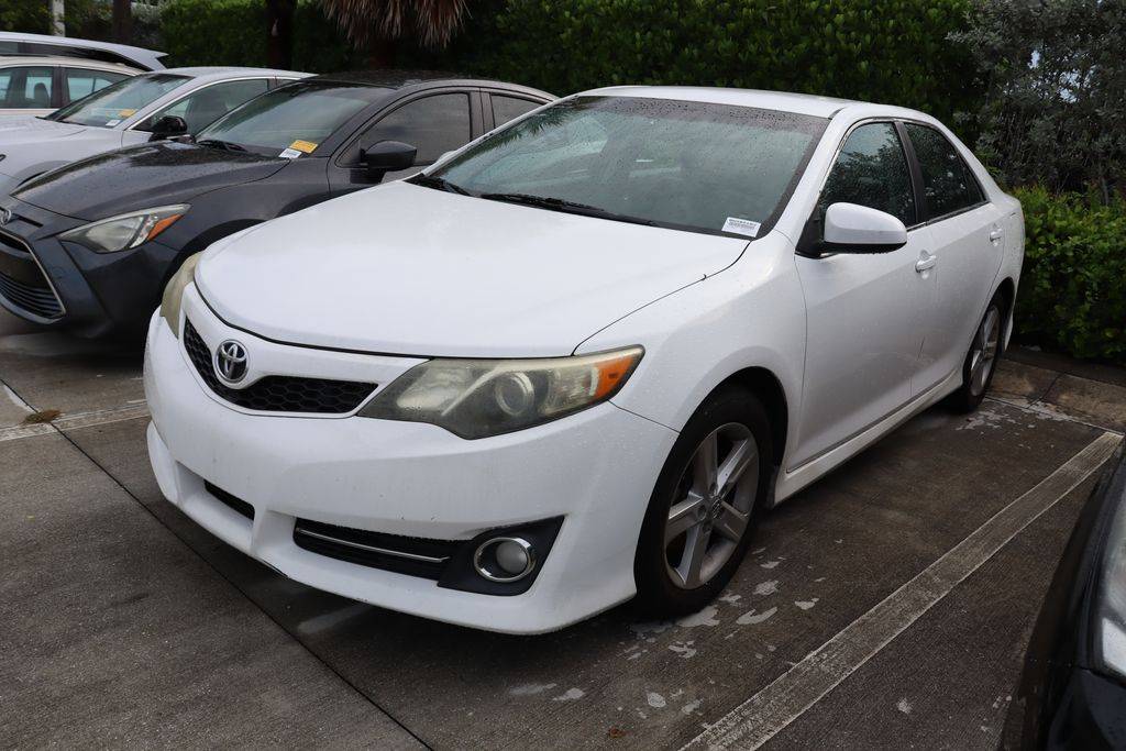 2013 Toyota Camry SE — Sedan — 212,239 mi — West Palm Beach, FL