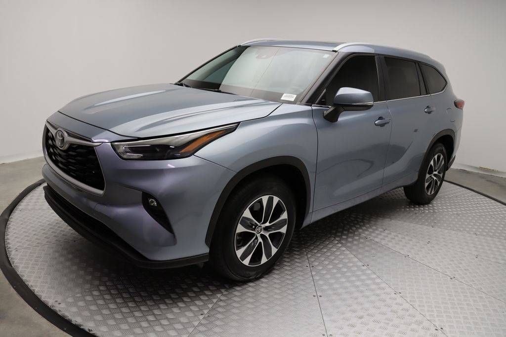 2023 Toyota Highlander XLE — SUV — 37,534 mi — West Palm Beach, FL