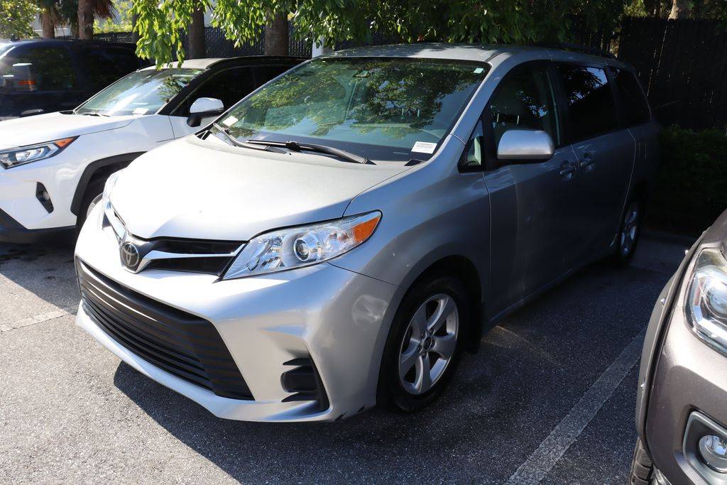 2020 Toyota Sienna LE — Minivan — 49,540 mi — West Palm Beach, FL