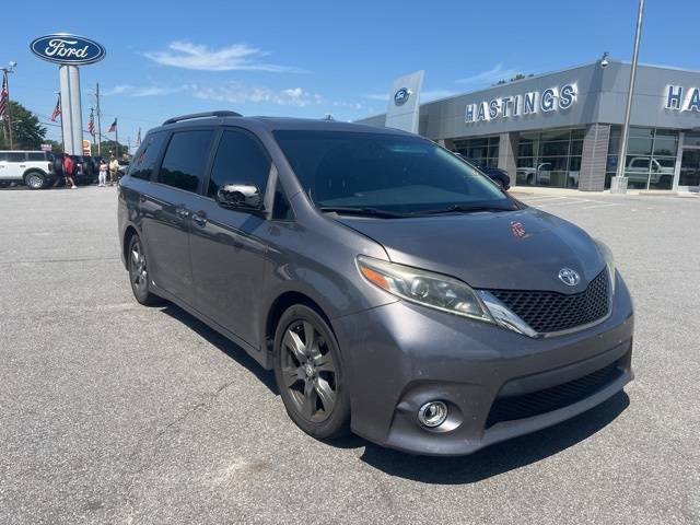 2017 Toyota Sienna L — Minivan — 116,207 mi — Greenville, NC