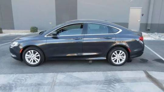 2017 Chrysler 200 Limited Platinum — Sedan — 137,000 mi — Avondale, AZ