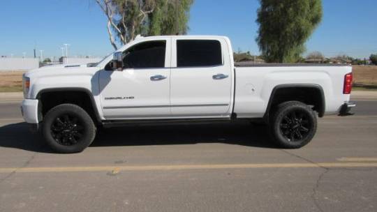 2019 GMC Sierra 2500HD Denali — Pickup Truck — 181,000 mi — Avondale, AZ