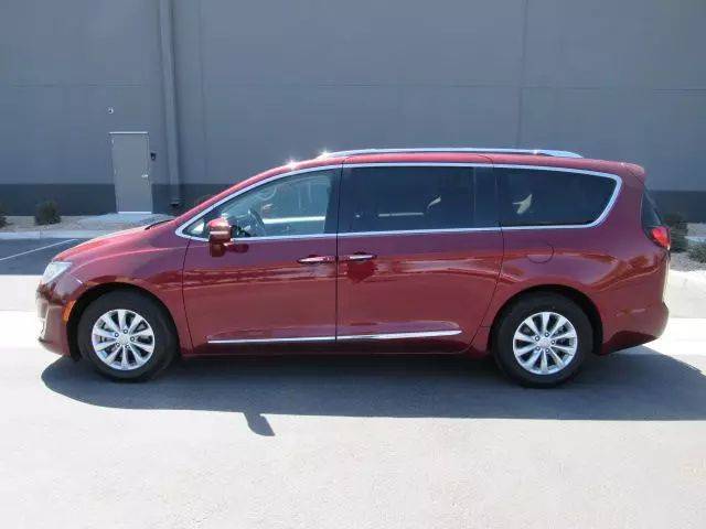 2018 Chrysler Pacifica Touring L — Minivan — 111,135 mi — Avondale, AZ
